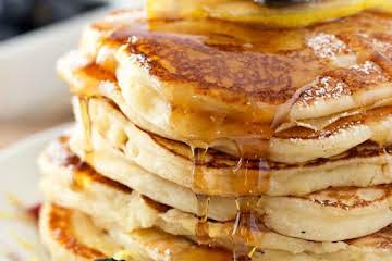 Lemon Ricotta Pancakes - The Chunky Chef
