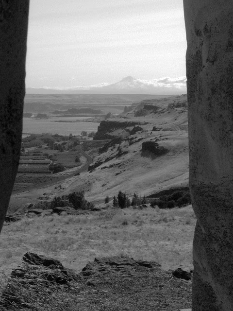 mt. hood from stonehenge